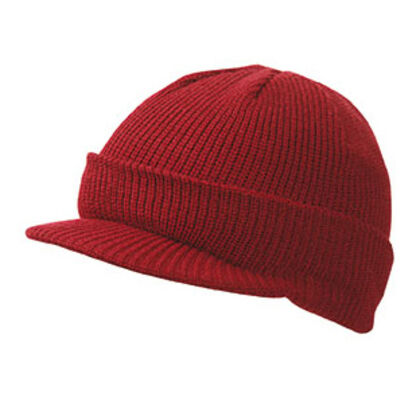 Плетена шапка с козирка в цвят бургунди С962-3