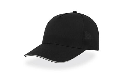 Тънка черна шапка с козирка С2646-1